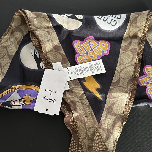 NWT Disney X Coach Signature Villains Print Silk Diamond Scarf Wrap Accessory - Picture 8 of 8